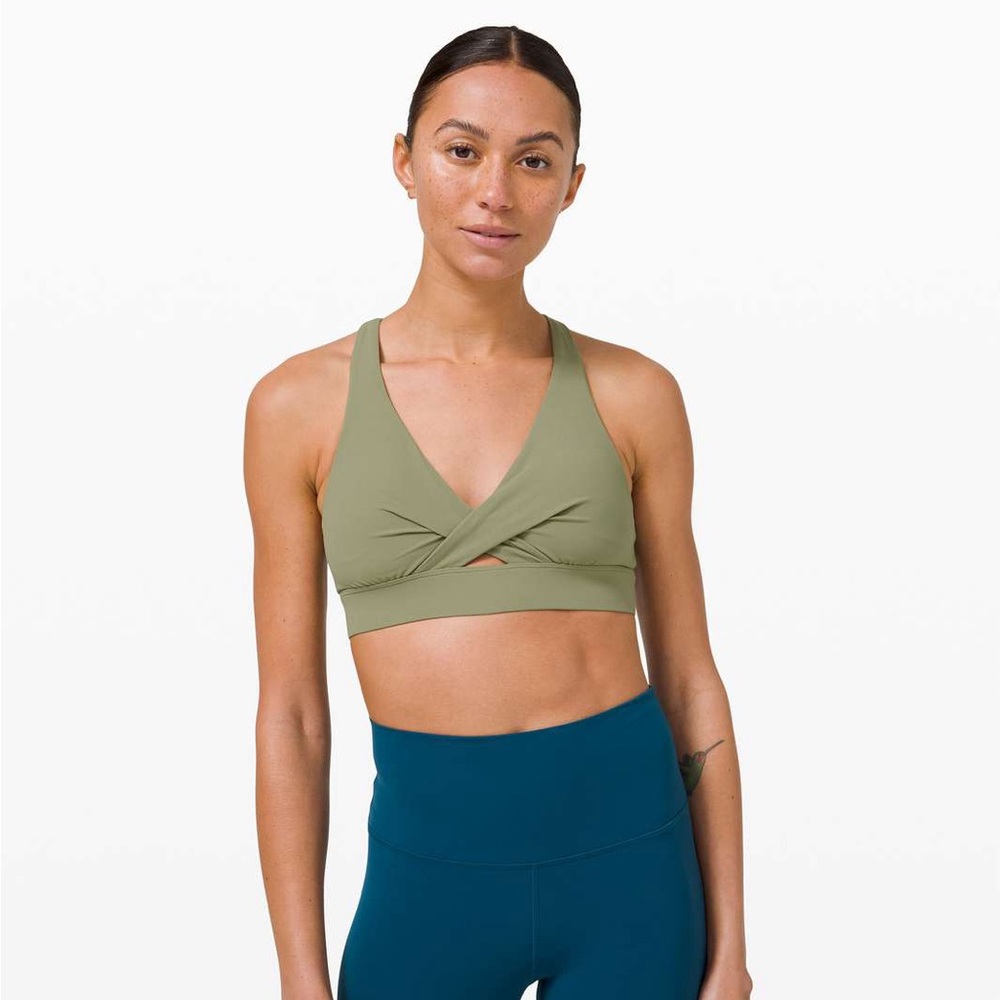 Lululemon sweet awakening bra size 4 rosemary green nulu
